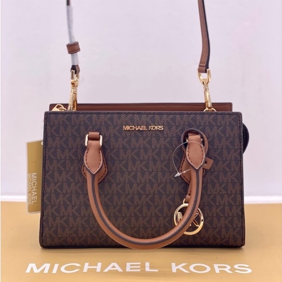 Michael Kors Small Sheila Satchel Crossbody Bag and Wallet Set - Picture 9 of 13